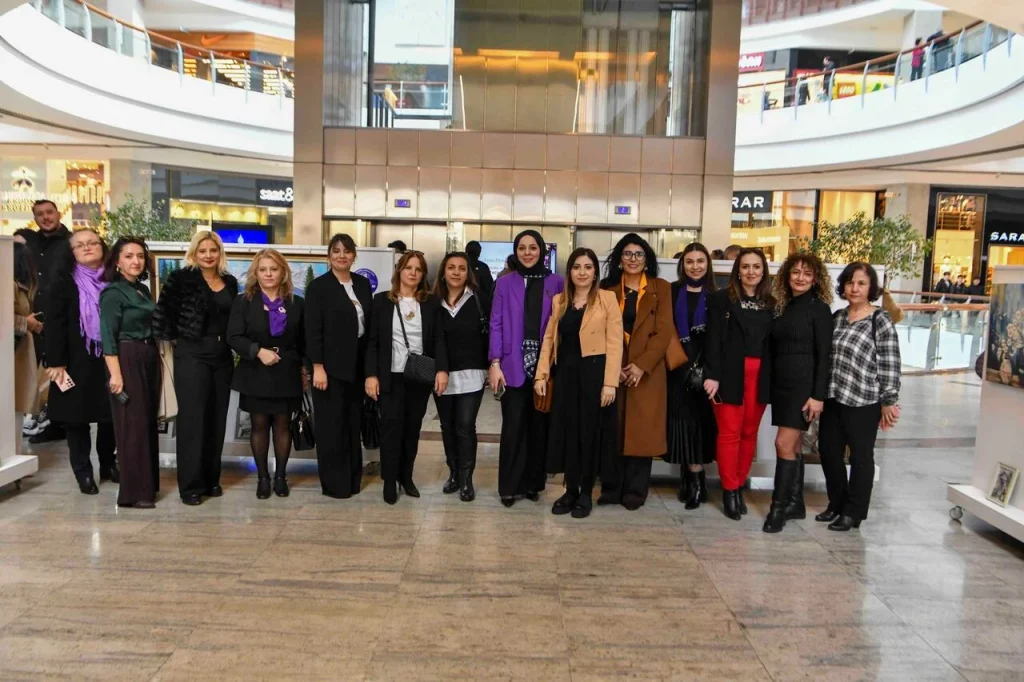 Ankara Büyükşehir 8 Mart Kadınlar Günü Üreten Kadınlar Tasarım Pazarı, Askıda Bir Nefes Sergisi, Adın Dostu Başkent Etkinliği